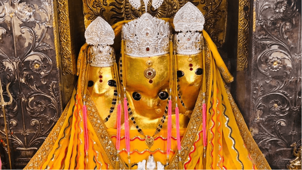 Maa Baglamukhi Sarva Siddhi Karya Tantra Yukta Yagya and Siddha Peeth Aarti 